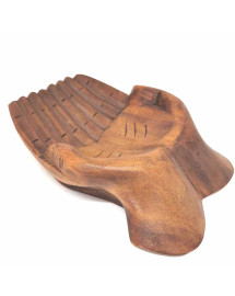 Mains en bois