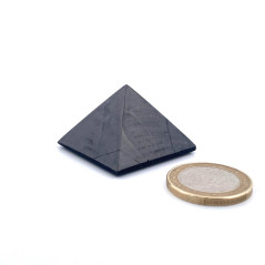 Shungite - Pyramide - Base 3 à 10 cm