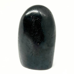 Image d'une forme libre en tourmaline noire