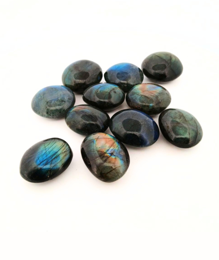 image de pierres roulées de labradorite