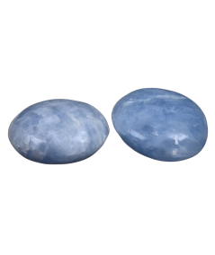 Photo de galets en calcite bleu