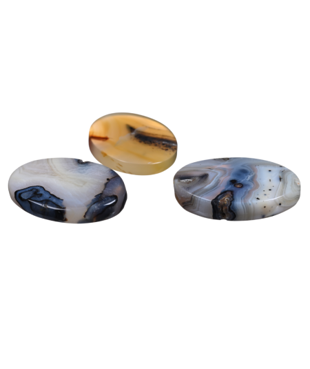 Photo de galets plats en agate plume