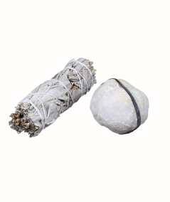 Photo d'un baton de sauge blanche et d'une geode en cristaux de calcite