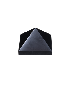 Photo dune pyramide en shungite