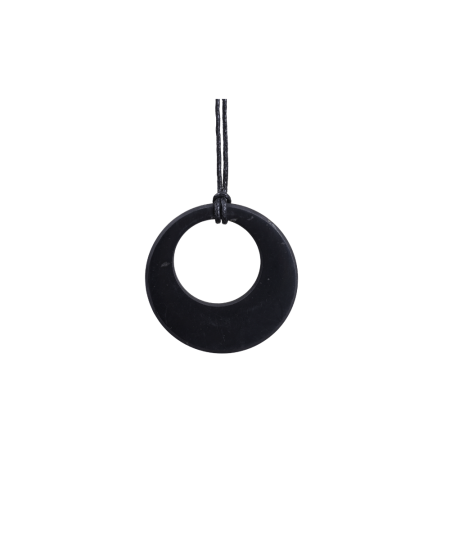 Photo d'un pendentif cercle en shungite