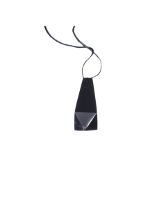 Photo d'un pendentif pointe en shungite