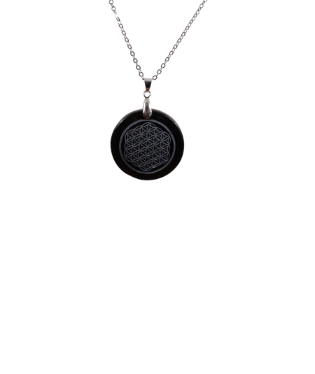 Photo de pendentifs gravés en fleur de vie en obsidienne noire