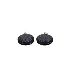 Photo de pendentifs gravés en fleur de vie en obsidienne noire