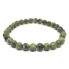 Photo d'un bracelet de 6mm en jade nephrite