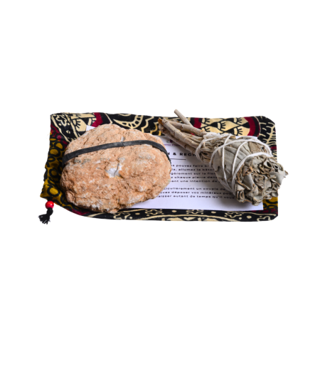 Photo d'un baton de sauge blanche et d'une geode en cristaux de calcite