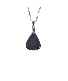 Image d'un pendentif en tourmaline noire