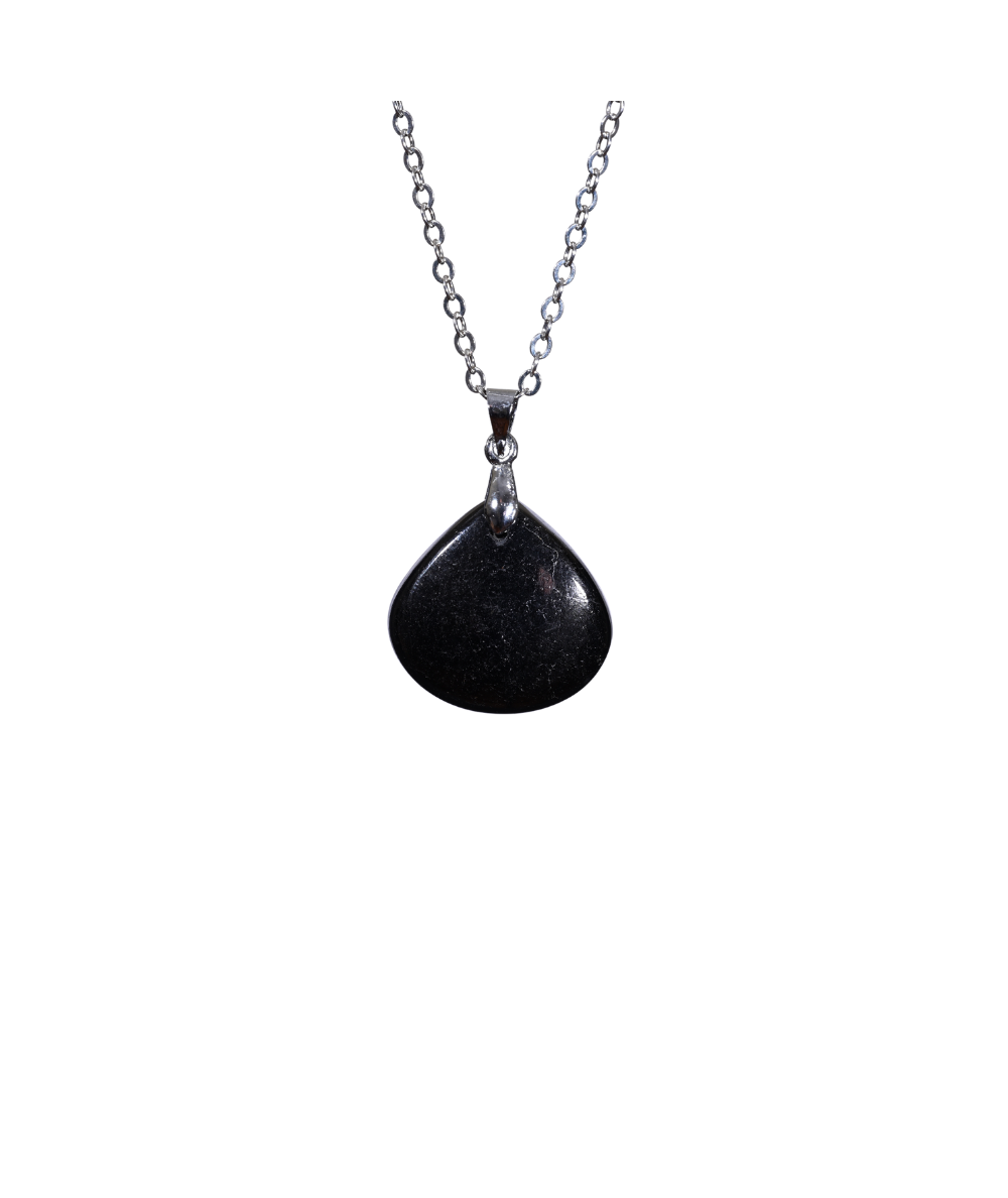 Image d'un pendentif en tourmaline noire