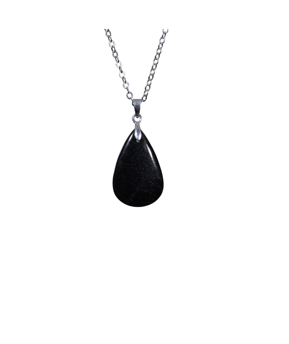 Image d'un pendentif en tourmaline noire
