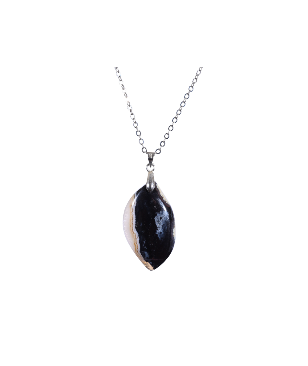 Image d'un pendentif en agate noire rubanée naturelle