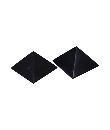 Photo de pyramides en shungite