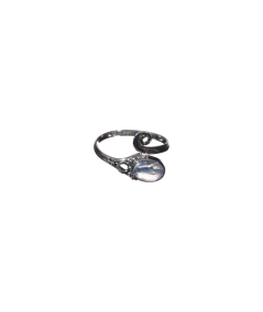 Image d'une bague sertie argent en pierre de lune blanche
