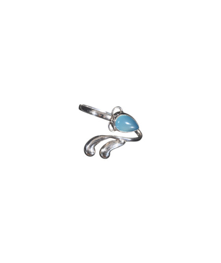 Image d'une bague sertie argent en aigue marine