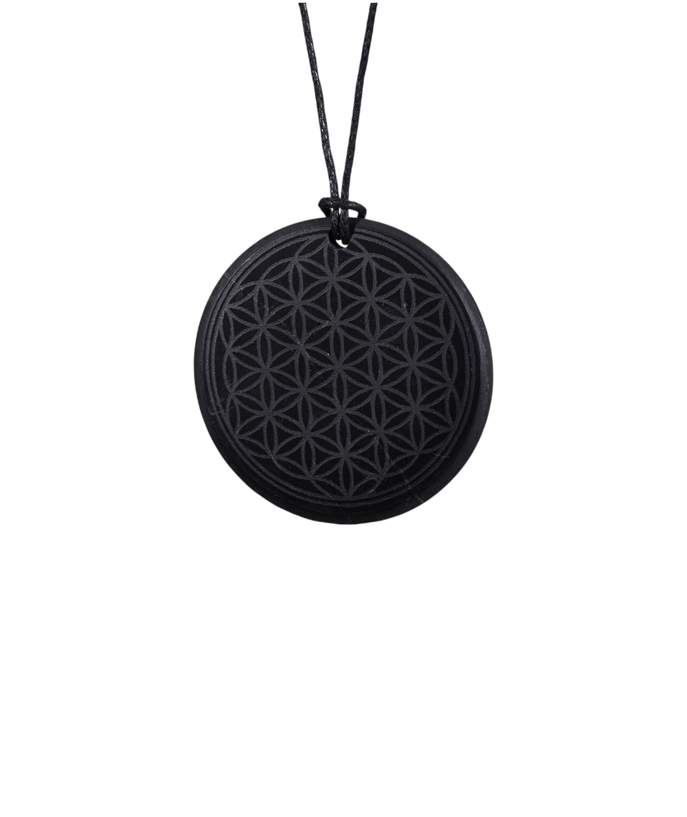 pendentif gravé fleur de vie en shungite
