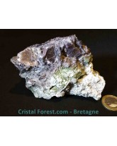 Axinite sur gangue et Diopsite