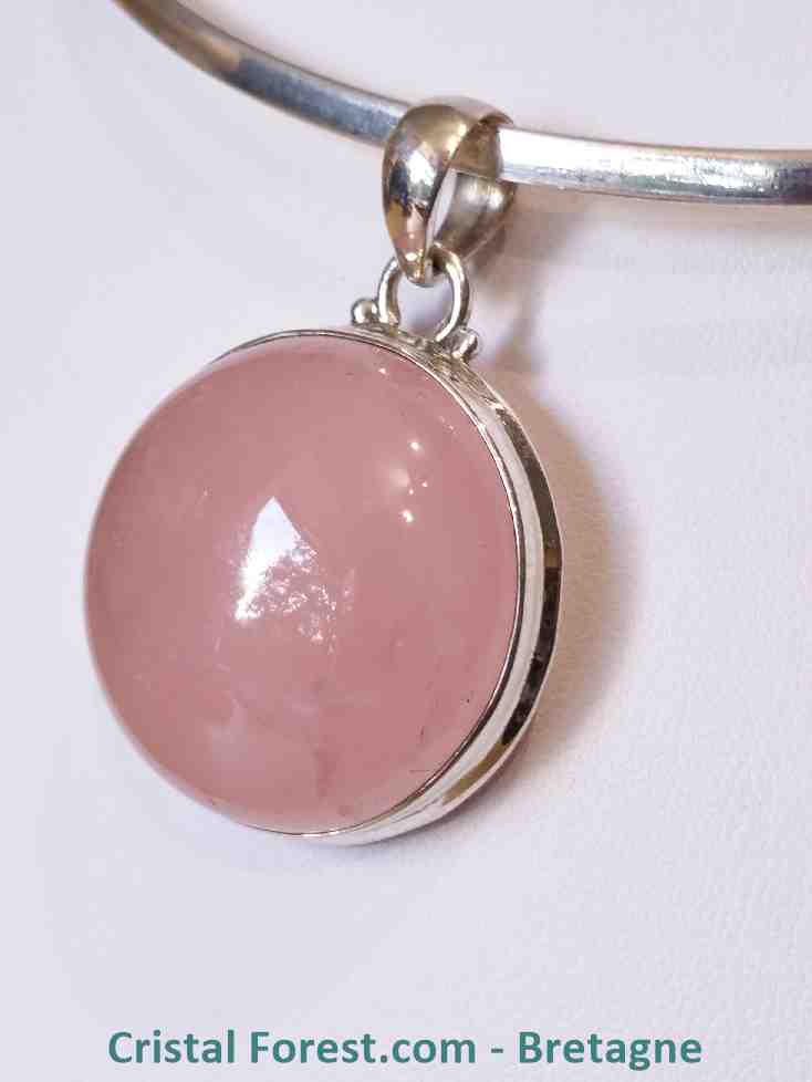 pendentif quartz rose pour l'amour