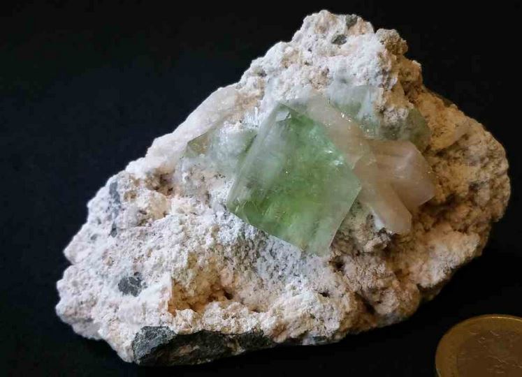 apophyllite pierre naturel contre le stress