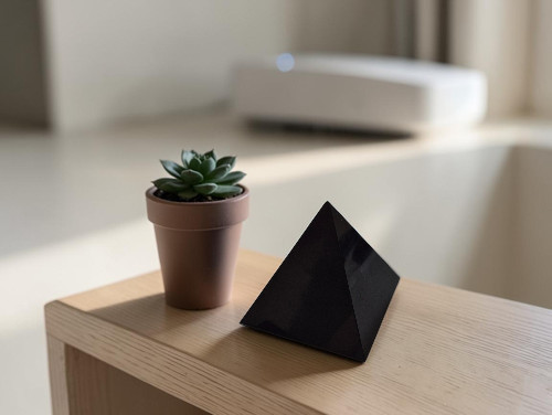 Pyramide en shungite