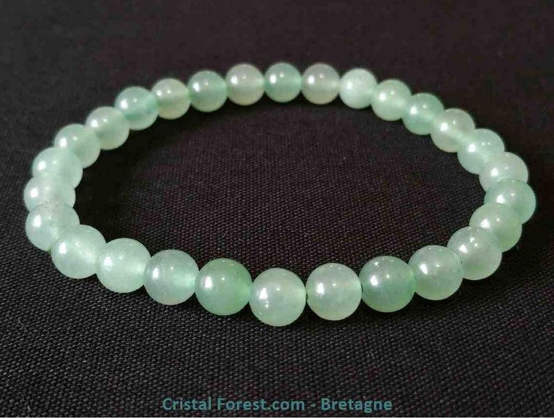 bracelet de pierre de jade verte pour lutter contre les angoisses