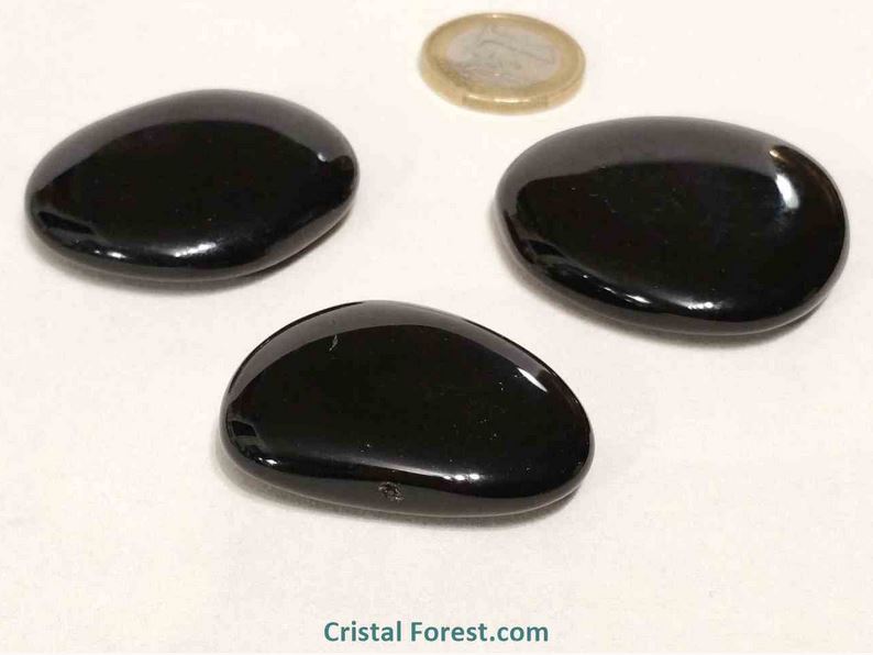 Obsidienne de couleur noire