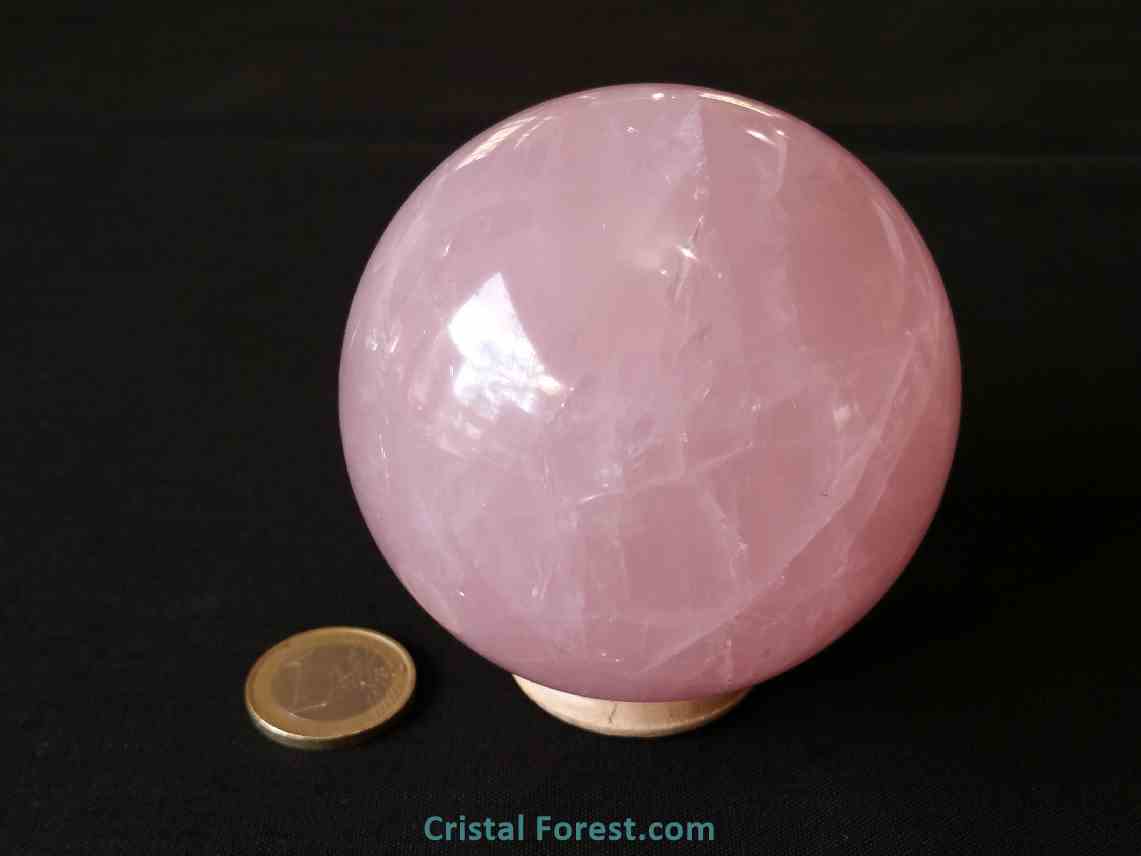 Quartz rose en forme de sphère